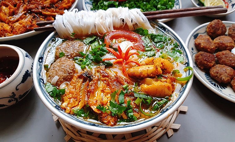 Canh cá Quỳnh Côi