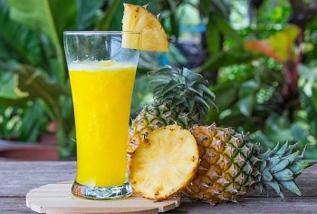 Giải nhiệt mùa hè bằng nước ép dứa