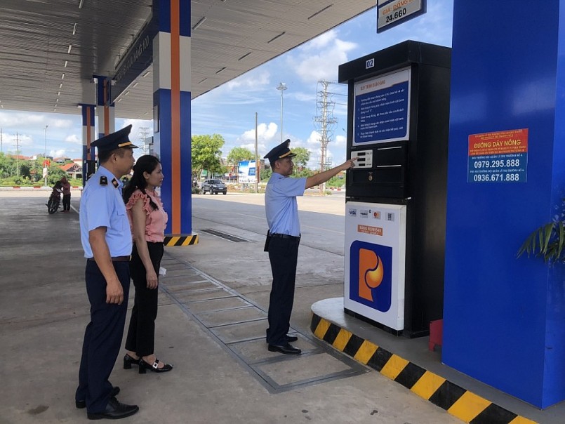 Bộ Công thương sẽ phối hợp với các cơ quan chức năng kiểm tra, giám sát trách nhiệm bảo đảm nguồn cung xăng dầu Bộ Công thương sẽ phối hợp với các cơ quan chức năng kiểm tra, giám sát trách nhiệm bảo đảm nguồn cung xăng dầu