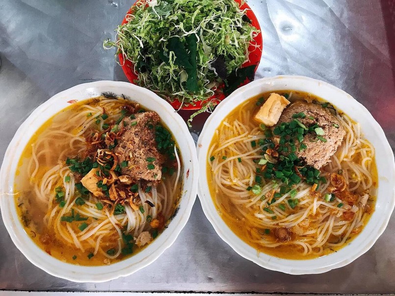 Bún riêu Buôn Ma Thuột là một trong những món ăn gắn liền với cuộc sống thường nhật của người dân phố núi