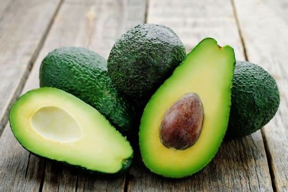  vì hàm lượng mỡ thực vật quá cao trong bơ, bạn không nên ăn nhiều vào ban đêm