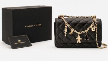 Giá túi Charles & Keith