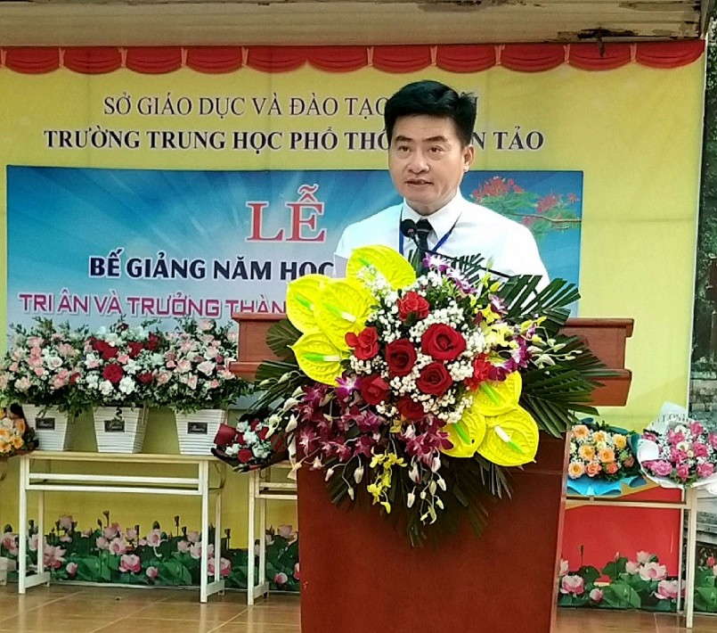 Trường trung học phổ thông Vân Tảo bế giảng học 2022 -2023