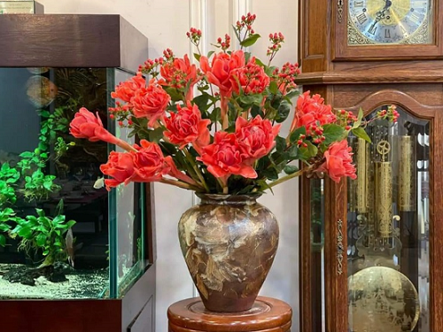 Loại hoa “vua chúa” đẹp mê hồn, cho hoa liên tục lại có thể dùng làm thuốc, trộn gỏi ăn