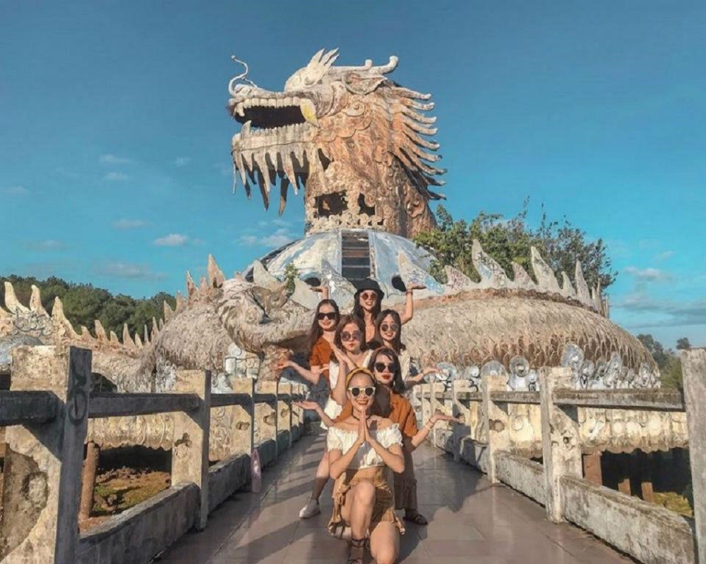 Công viên Hồ Thủy Tiên địa điểm được giới trẻ yêu thích