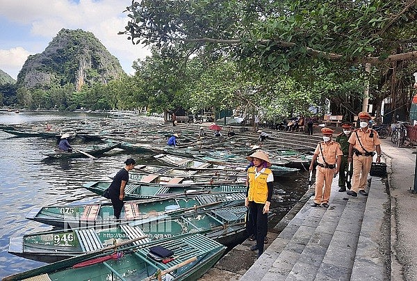 An ninh trật tự luôn được đảm bảo trong tuần du lịch ninh Bình An ninh trật tự luôn được đảm bảo trong tuần du lịch ninh Bình