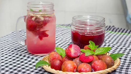 Nhiều người năm nào cũng say mê ăn mận nhưng ít biết các tác dụng đặc biệt này