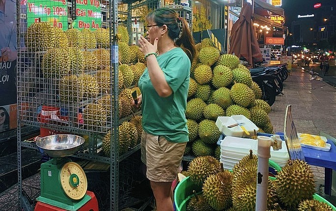 Giá sầu riêng bán trong nước đã giảm sâu nhưng tình hình kinh doanh rất ảm đạm, lượng tiêu thụ thấp.