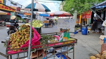 Giá nhiều loại trái cây bất ngờ giảm mạnh