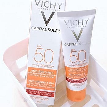 Kem chống nắng ngừa lão hoá Vichy Capital Soleil Anti-Ageing 3-in-1 SPF 50 UVB+UVA GIÁ: 450.000VNĐ