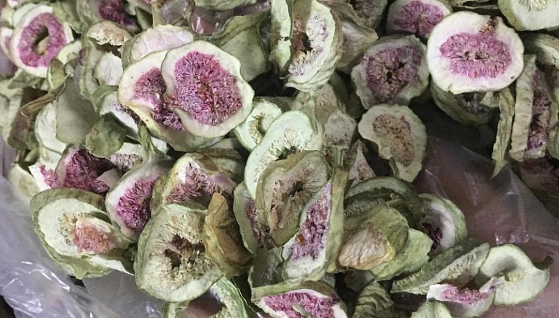 Loại quả ở quê đi xin cũng được cả rổ, đem phơi khô người thành phố thích mê, giá 200.000 đồng/kg