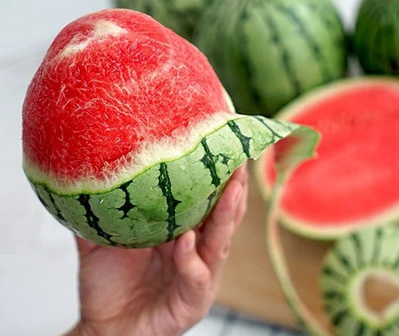 Dưa hấu táo phù hợp với sở thích tiêu dùng của các hộ gia đình ít người. Dưa hấu táo phù hợp với sở thích tiêu dùng của các hộ gia đình ít người.