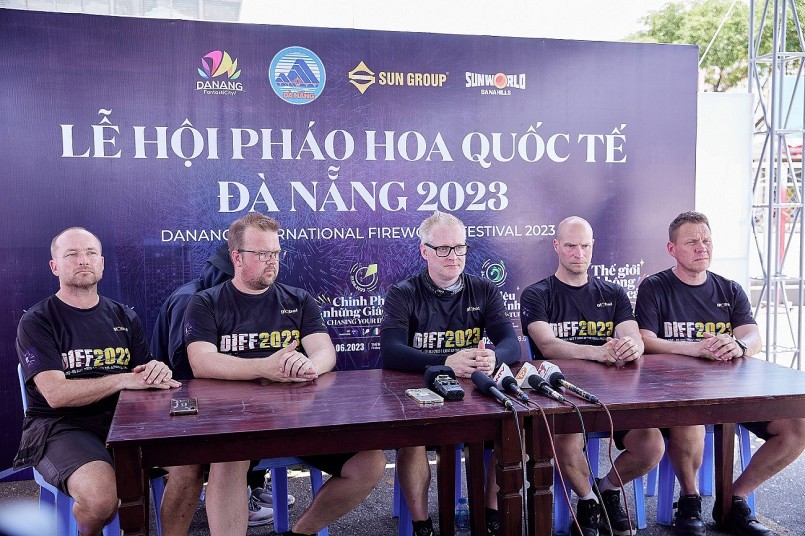 Đại diện đội Phần Lan trả lời phỏng vấn