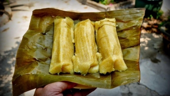 Bánh tét bắp- thứ quà quê ai đi xa cũng rưng rức nhớ về