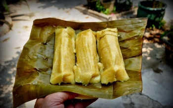 Bánh tét bắp- thứ quà quê ai đi xa cũng rưng rức nhớ về