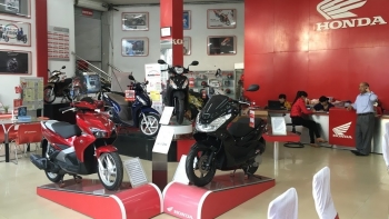 Giá xe máy thấp kỷ lục, vẫn đang đợi người mua