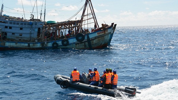 Ngăn chặn, xử lý triệt để các hành vi khai thác IUU