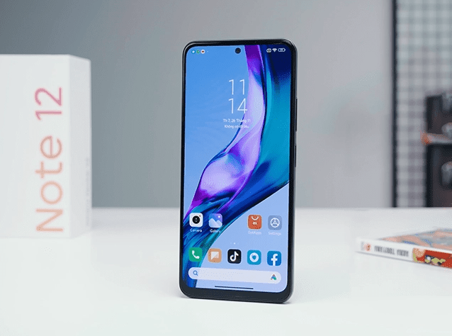 Siêu phẩm tầm trung Redmi Note 12: Ổn ở phong cách, "đắt khách" bởi cấu hình