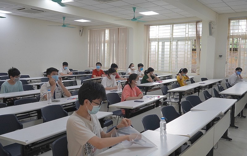 Trường THPT chuyên Khoa học Tự nhiên công bố điểm chuẩn lớp 10