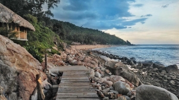 3 bãi biển đẹp, vắng khách cho kỳ nghỉ hè đáng nhớ