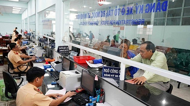 Lệ phí đăng ký, sang tên, cấp biển số xe ô tô mới nhất năm 2023