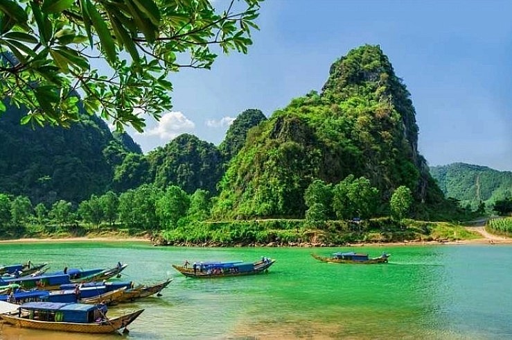 Phong Nha Kẻ Bàng với vẻ đẹp hùng vĩ giữa thiên nhiên, nơi non nước hữu tình làm say lòng người đến