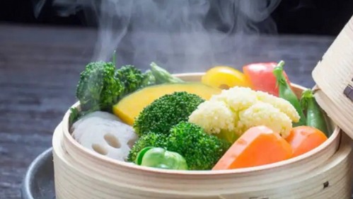 Rau luộc hay xào mất chất dinh dưỡng nhiều hơn, hoá ra 70% dinh dưỡng mất chỉ vì cách nấu này