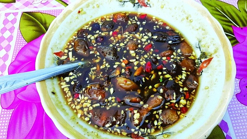 Mắm me - tinh túy của món gỏi sầu đâu