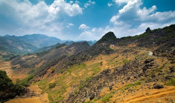 Hà Giang lên phương án thu phí tham quan cao nguyên đá Đồng Văn