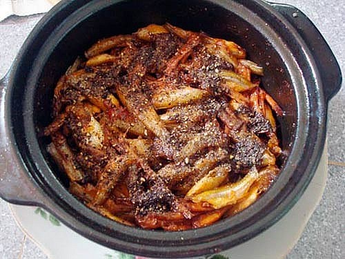 Cá lòng tong kho tiêu ăn nhớ đời