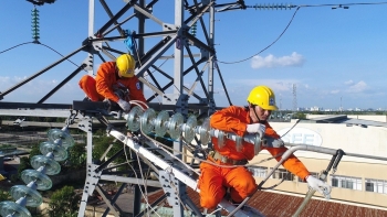 Thủ tướng yêu cầu phải bảm đảm cung ứng đủ điện cho sản xuất, tiêu dùng của nhân dân