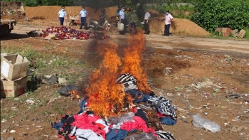 Quảng Trị: Tiêu hủy hàng loạt hàng hóa vi phạm hành chính​​​​​​​