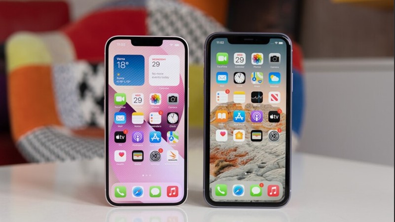 iPhone 11 và iPhone 13 đồng loạt giảm “kịch sàn”: Đâu là điện thoại đáng xuống tiền?