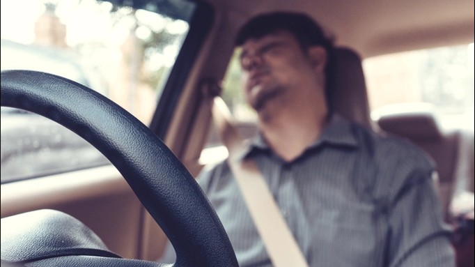 Cần lưu ý gì khi ngủ trên xe ô tô?