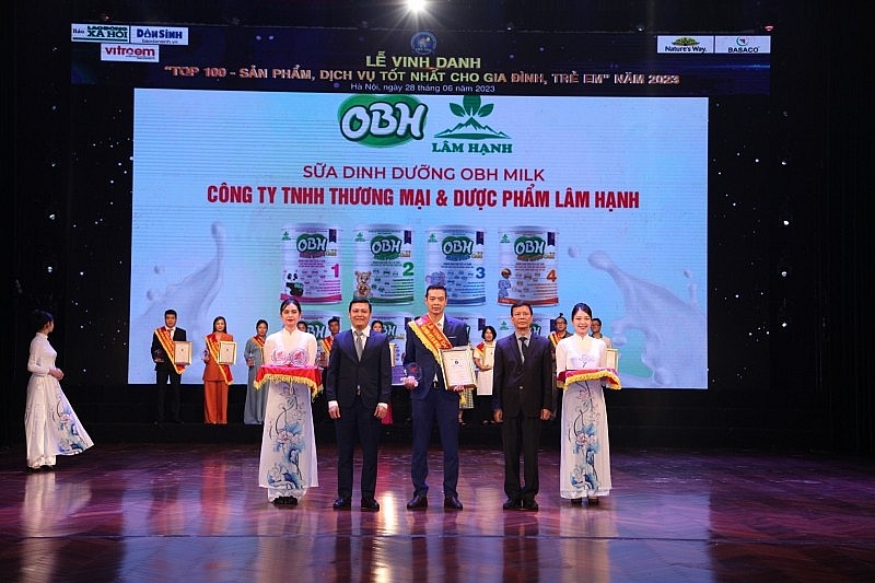 Vinh danh các sản phẩm, dịch vụ tốt nhất cho gia đình và trẻ em Vinh danh các sản phẩm, dịch vụ tốt nhất cho gia đình và trẻ em