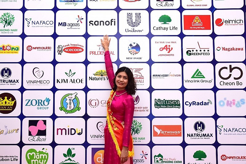 Vinh danh các sản phẩm, dịch vụ tốt nhất cho gia đình và trẻ em Vinh danh các sản phẩm, dịch vụ tốt nhất cho gia đình và trẻ em