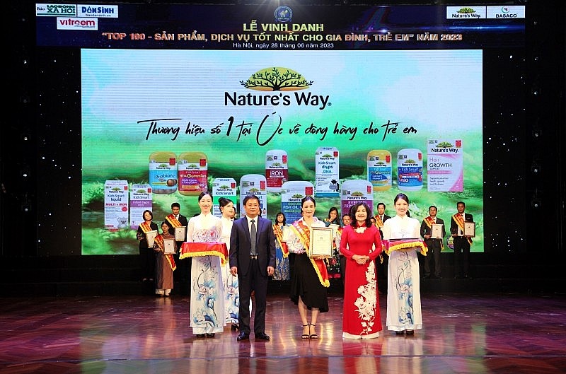 Vinh danh các sản phẩm, dịch vụ tốt nhất cho gia đình và trẻ em Vinh danh các sản phẩm, dịch vụ tốt nhất cho gia đình và trẻ em