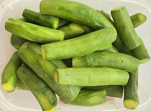 Bơ mini đắt hàng vì chưa được trồng phổ biến, người tiêu dùng mua vì hiếu kỳ. Bơ mini đắt hàng vì chưa được trồng phổ biến, người tiêu dùng mua vì hiếu kỳ.