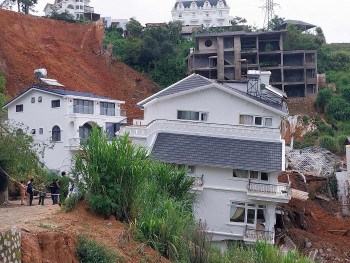 Lâm Đồng: Xác định nguyên nhân vụ sạt lở ở Đà Lạt khiến 2 người tử vong