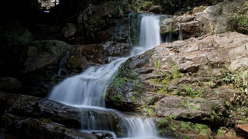 Thác Lựng Xanh Quảng Ninh