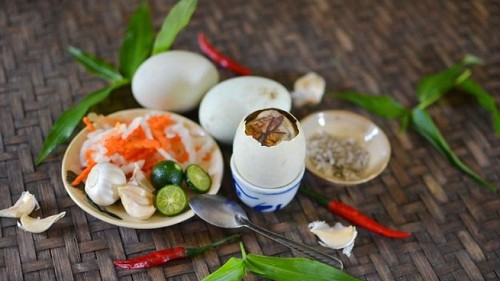 Vì sao trứng vịt lộn ăn buổi sáng là thuốc bổ nhưng tối lại rất hại cho sức khỏe?