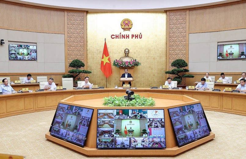 Hội nghị kết nối trực tuyến với các điểm cầu địa phương. Ảnh: VGP