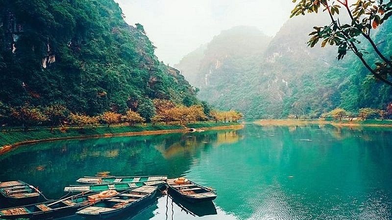 tháng 3 đến tháng 7 sẽ thuận lợi cho du khách đến động Am Tiên