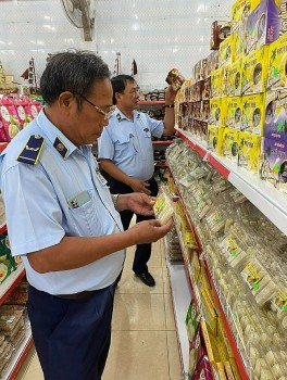 Quảng Bình: Phát hiện hộ kinh doanh mỹ phẩm nhập lậu và hàng hóa giả mạo nhãn hiệu