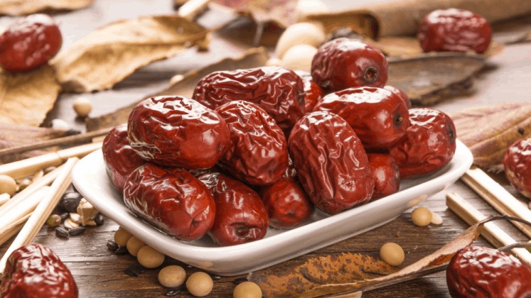 Loại quả giàu vitamin C gấp 75 lần táo, chỉ ăn 3 quả bé cỡ ngón tay da dẻ láng mịn