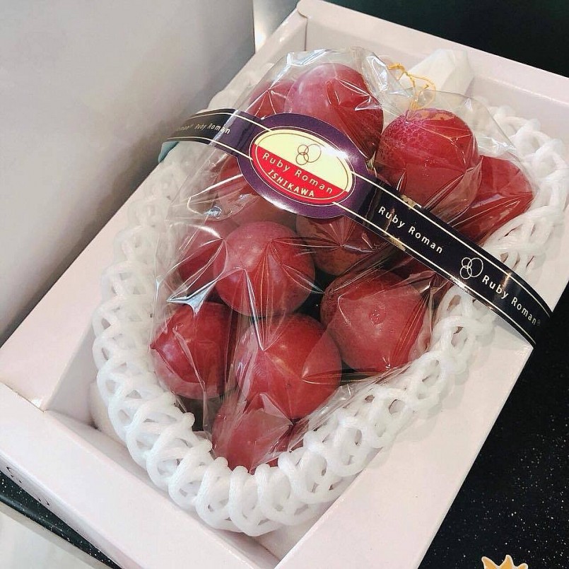 Nho đắt nhất thế giới hạ giá Nho đắt nhất thế giới hạ giá