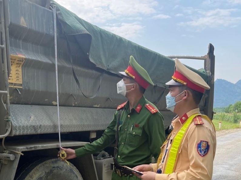 CSGT Thanh Hoá: Xử lý hơn 8.600 trường hợp vi phạm nồng độ cồn, xử phạt gần 35 tỷ đồng CSGT Thanh Hoá: Xử lý hơn 8.600 trường hợp vi phạm nồng độ cồn, xử phạt gần 35 tỷ đồng