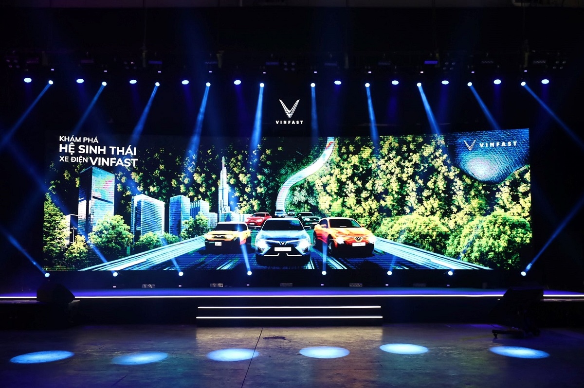 hoi hop cho ra mat o to dien quoc dan vf 3 tai trien lam xe dien vinfast hinh anh 2