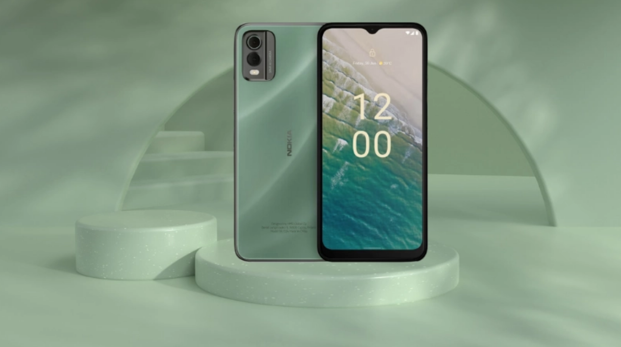 Máy có RAM lưu trữ 16GB, bộ nhớ trong là 256GB, 512GB và 1TB.