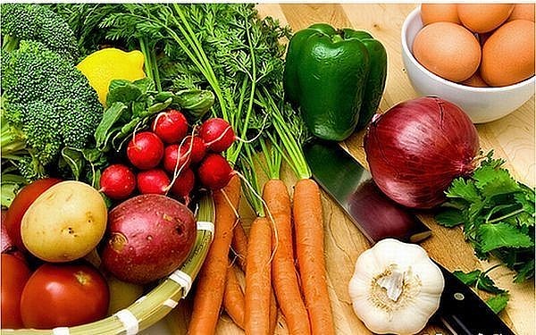 Nên chuẩn bị các loại củ quả có thể giữ được lâu ngày khi trời mưa bão Nên chuẩn bị các loại củ quả có thể giữ được lâu ngày khi trời mưa bão